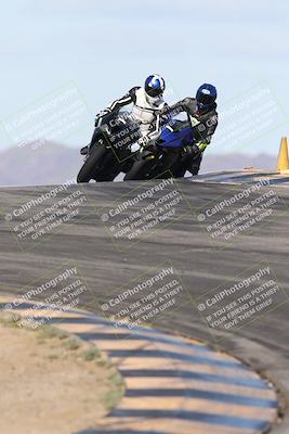 media/Nov-16-2025-Race Pace (Sun) [[8c5fa54630]]/Verified Riders/1-Turns 9 and 10 (925am)/